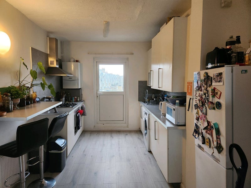 Room Holloway Road in Greater London