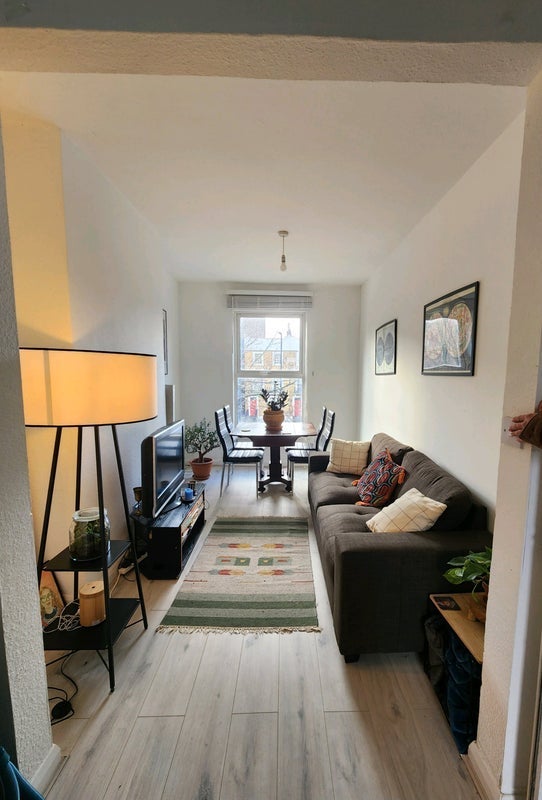 Room Holloway Road in Greater London