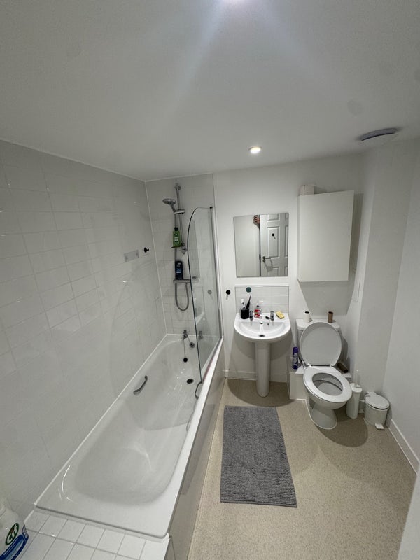 Room Water Row in Glasgow