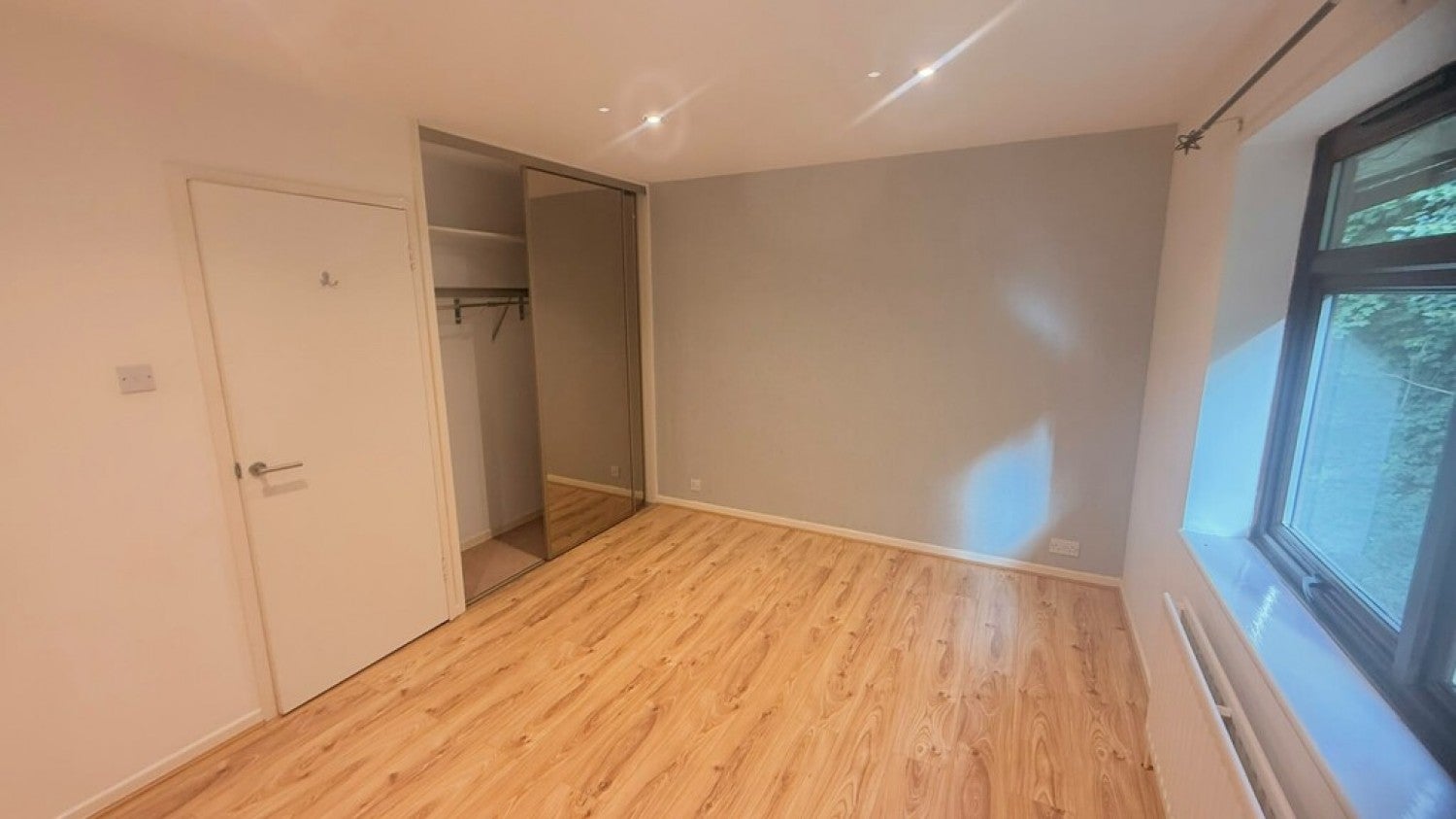 Flat The Mount in Warlingham