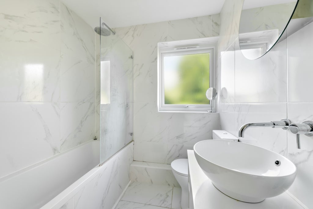 Flat Nantes Close in Greater London