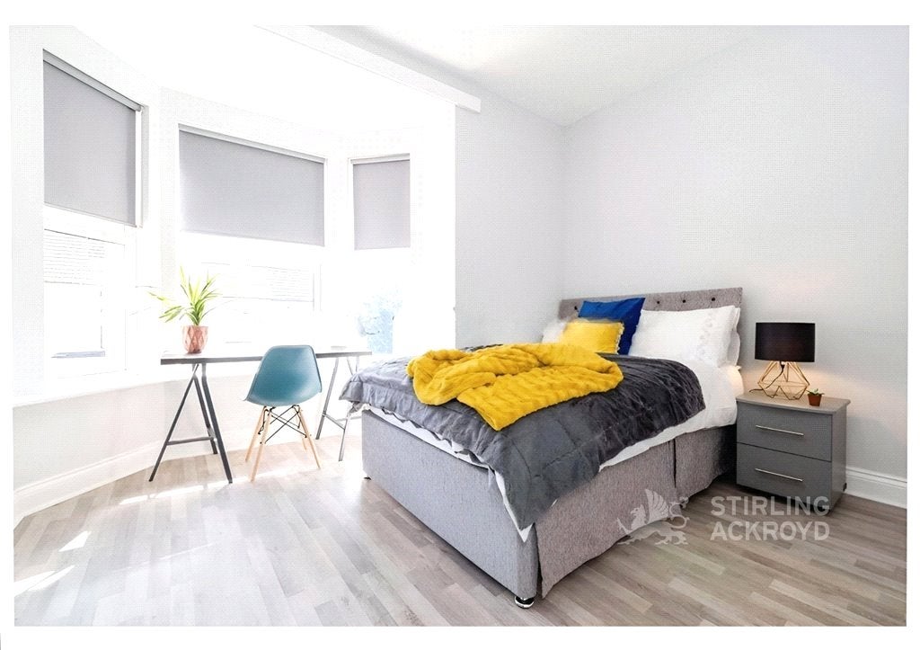 Room Waterloo Road in Rushmoor