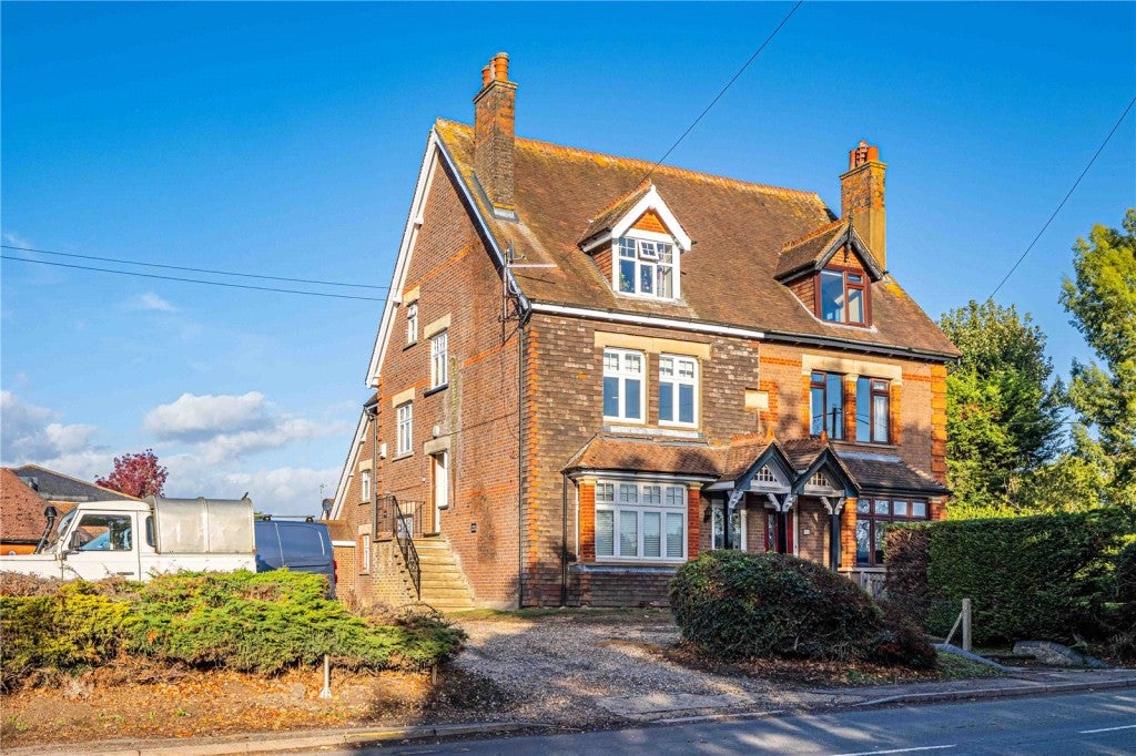 Flat Two Dells Lane in Ashley Green