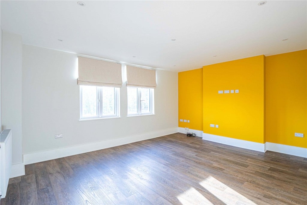 Flat Two Dells Lane in Ashley Green