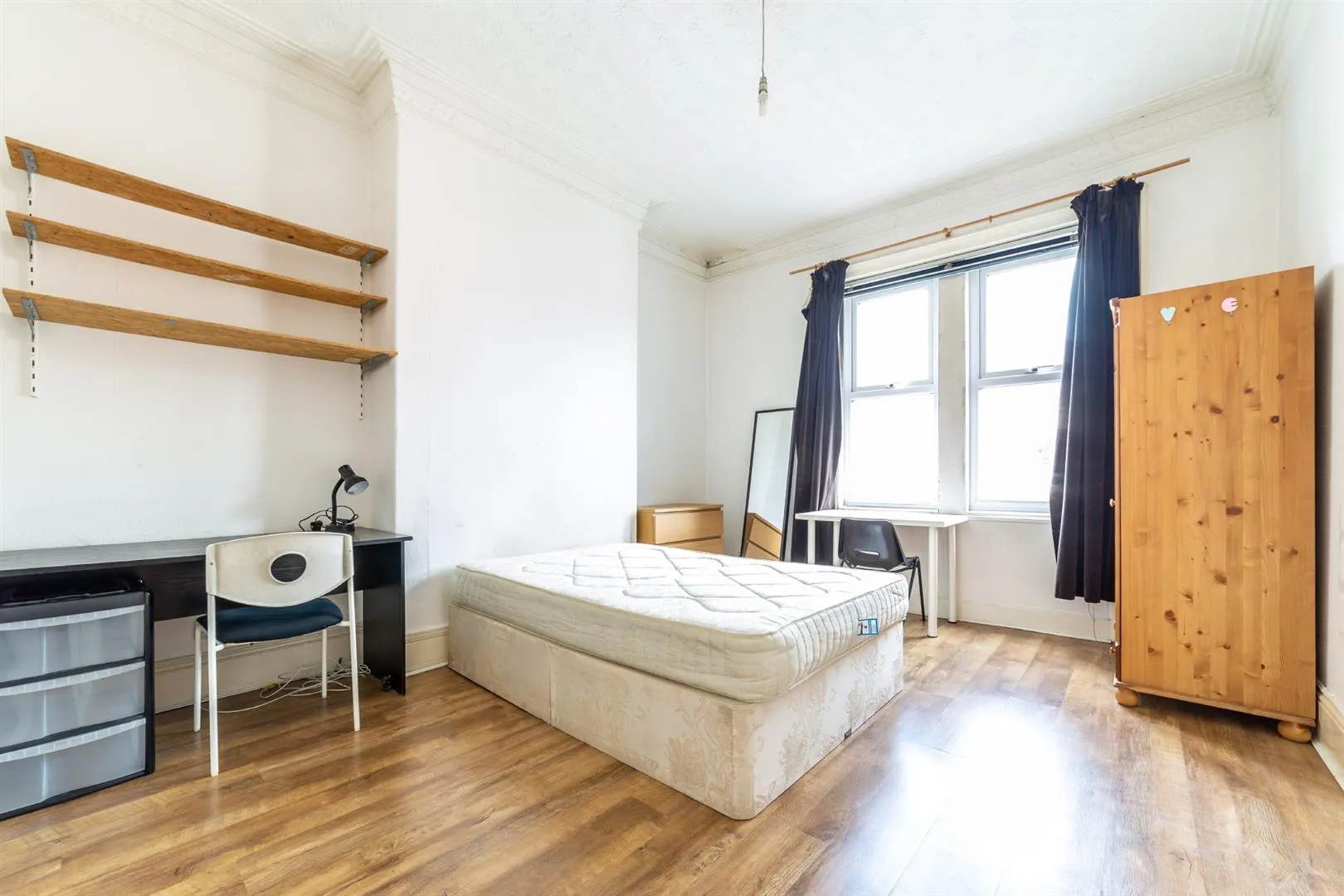 Flat Ancrum Street in Newcastle upon Tyne