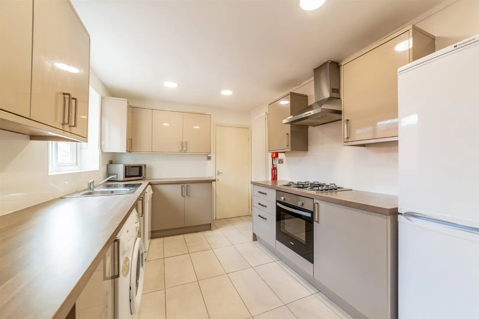 Flat Ancrum Street in Newcastle upon Tyne