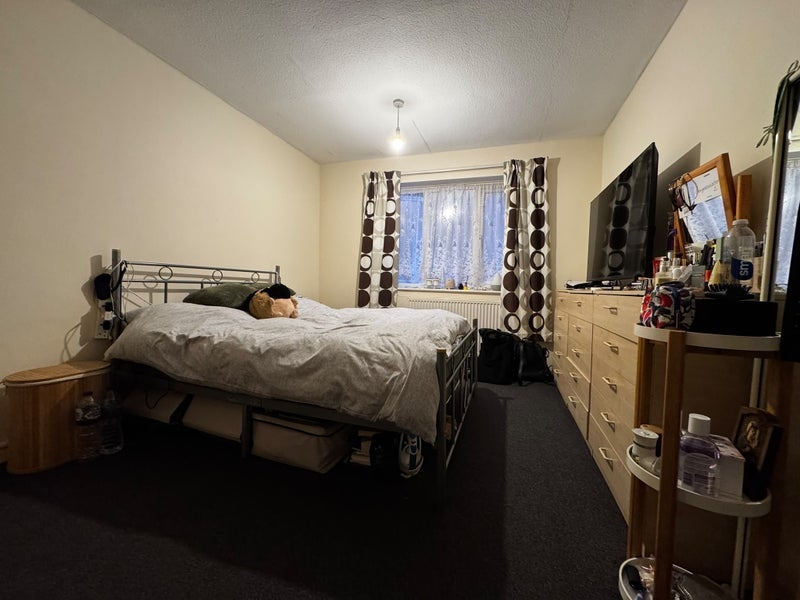Room Adamson Road in Greater London