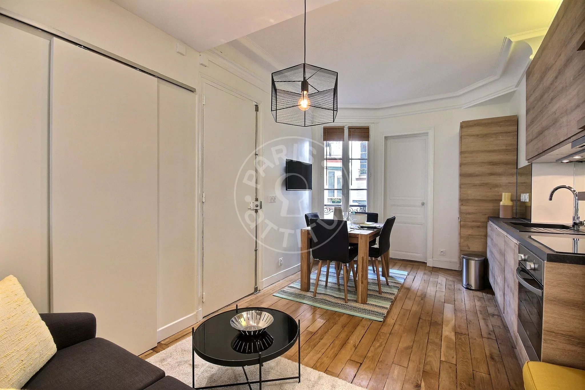 Appartement Rue de Verneuil à Paris
