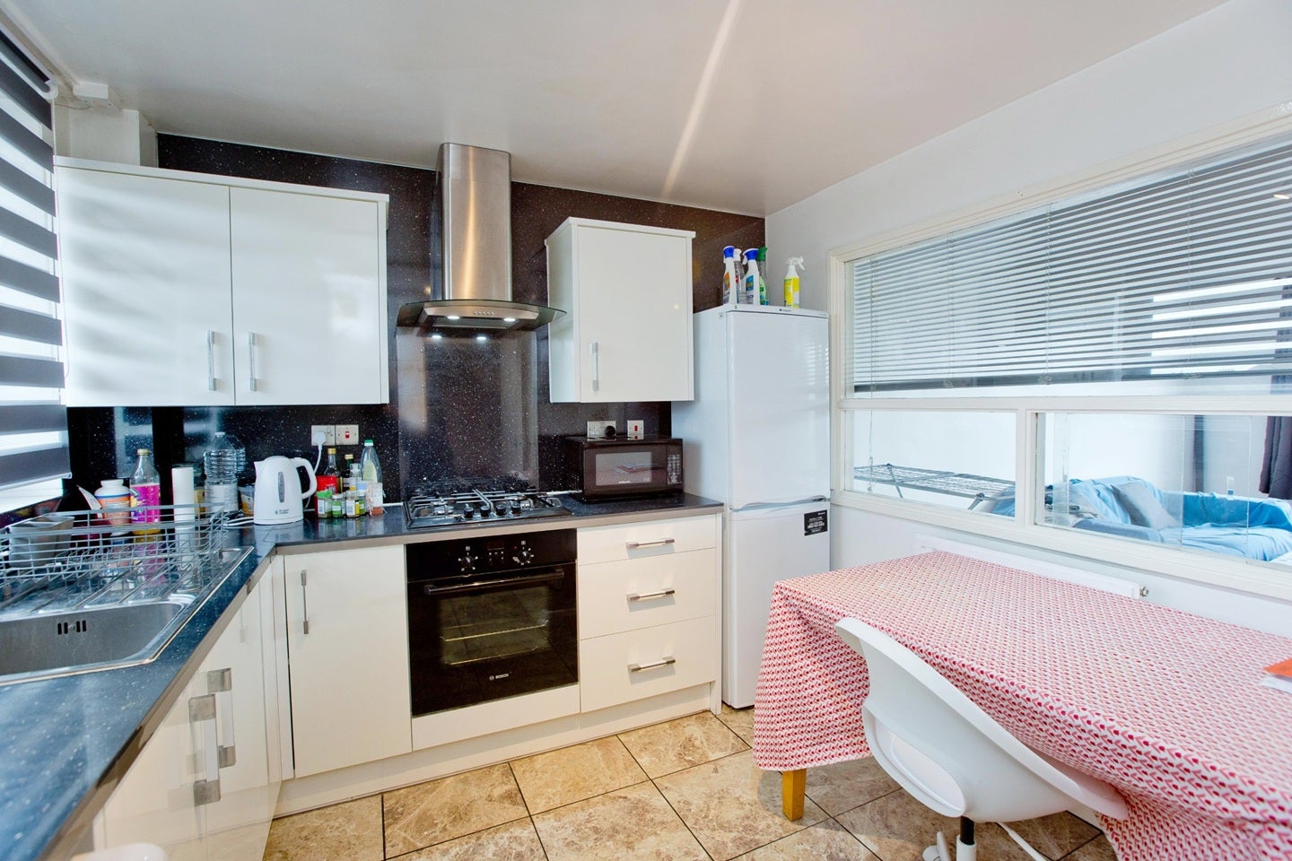 Flat Hanbury Street in Greater London