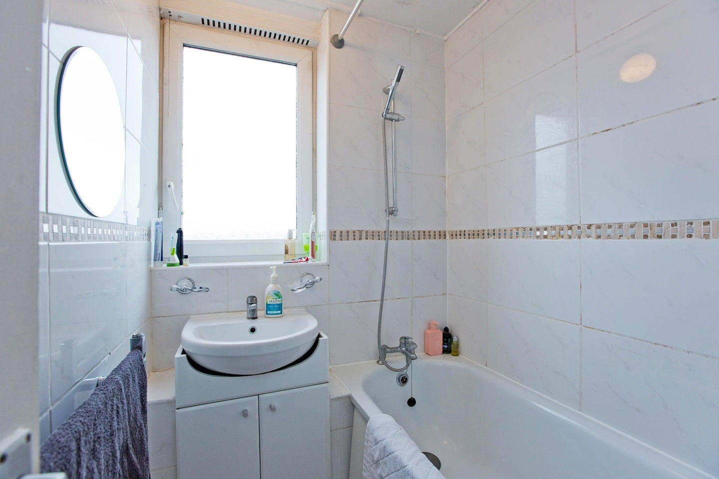 Flat Hanbury Street in Greater London