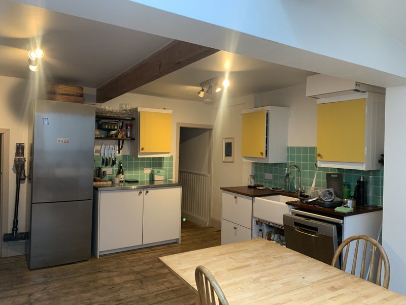 Room Whiteway Road in Bristol