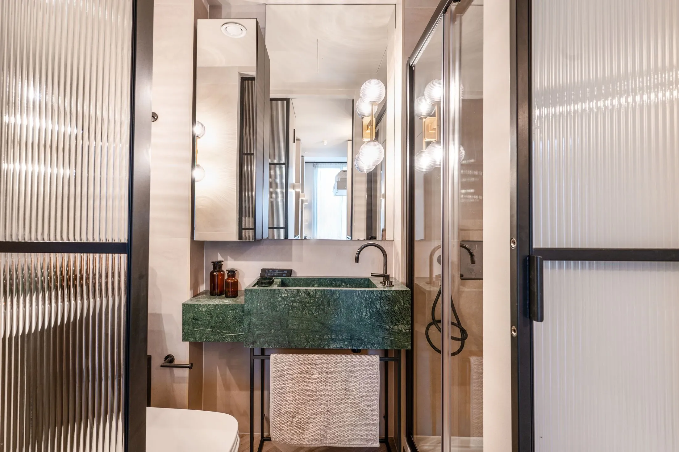 Flat Willesden Lane in Greater London