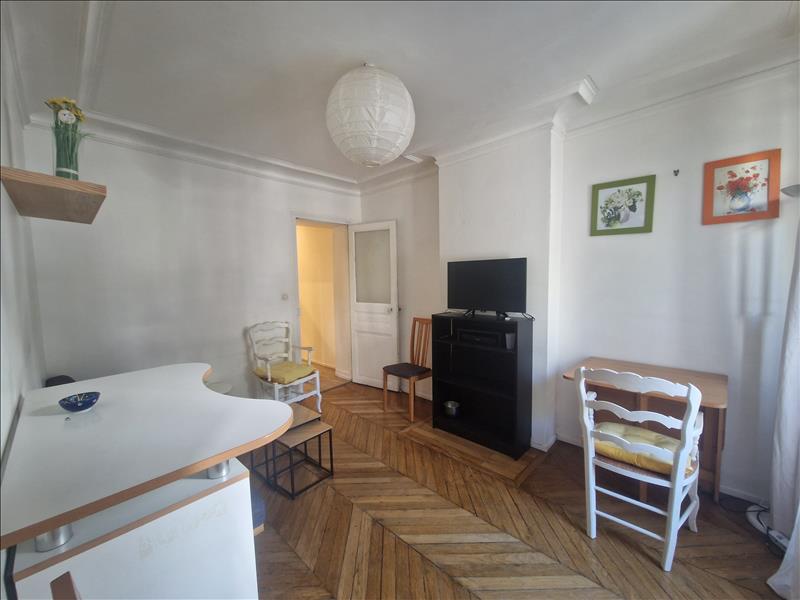 Flat Rue de Nantes in Paris