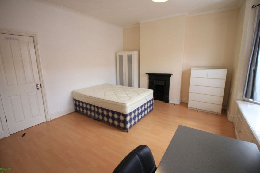 Room Britannia Street in Coventry