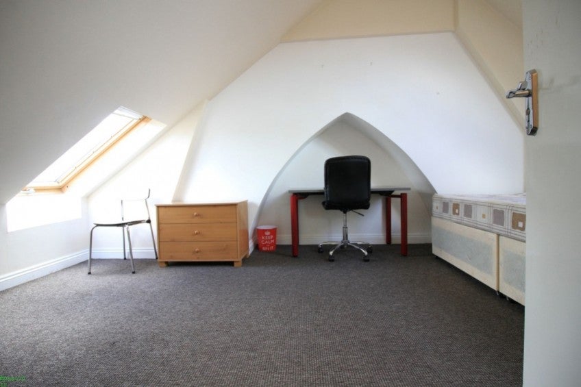 Room Britannia Street in Coventry