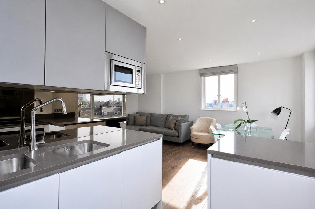 Flat Park Crescent in City of Westminster
