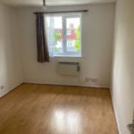 Flat Greenslade Road in Greater London