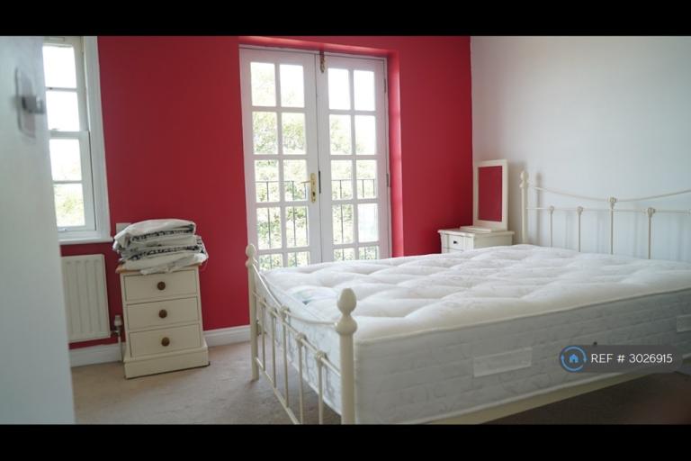 Room Mead Lane in Arun