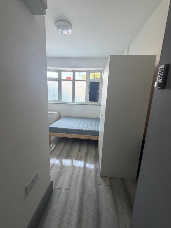 Flat Bath Road in Slough