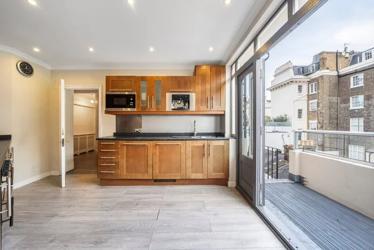 Flat Lyall Street in City of Westminster
