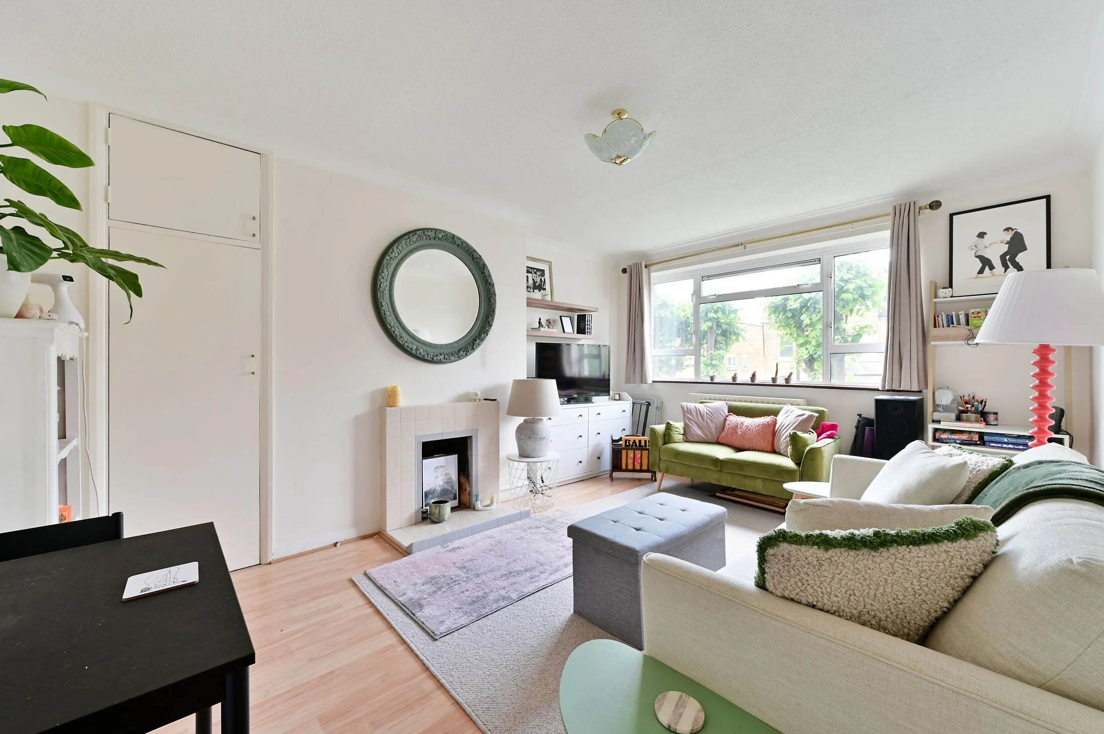 Flat Princes Road in Greater London