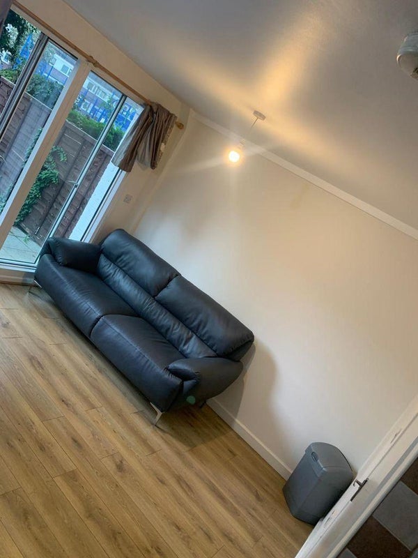 Room Roseberry Street in Greater London