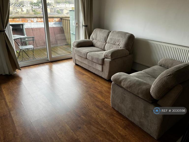 Flat Halifax Road in Kirklees