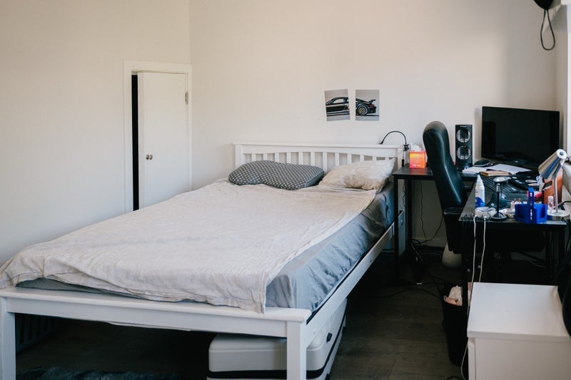Room Barnfield Place in Greater London