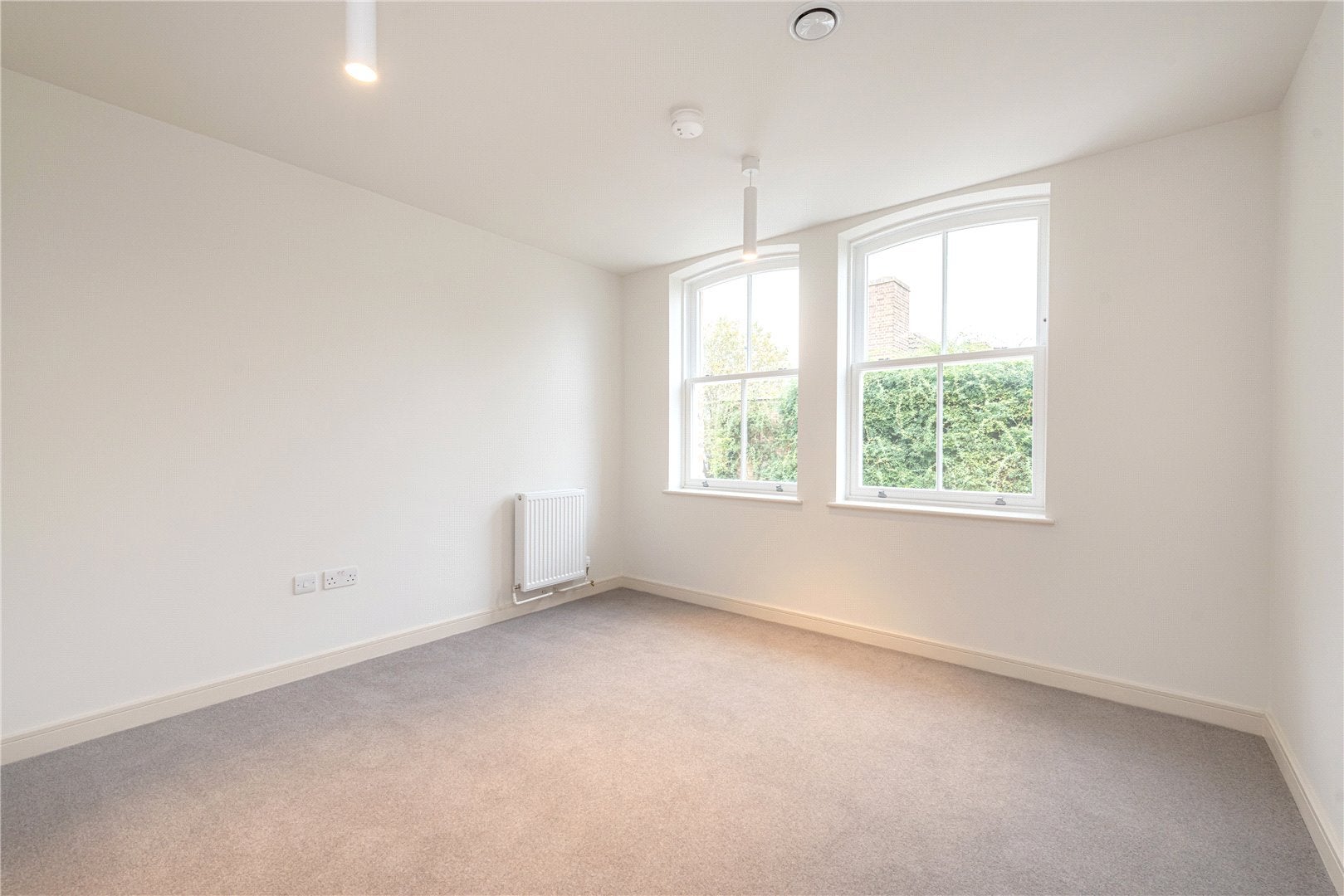 Flat Hewer Street in Greater London