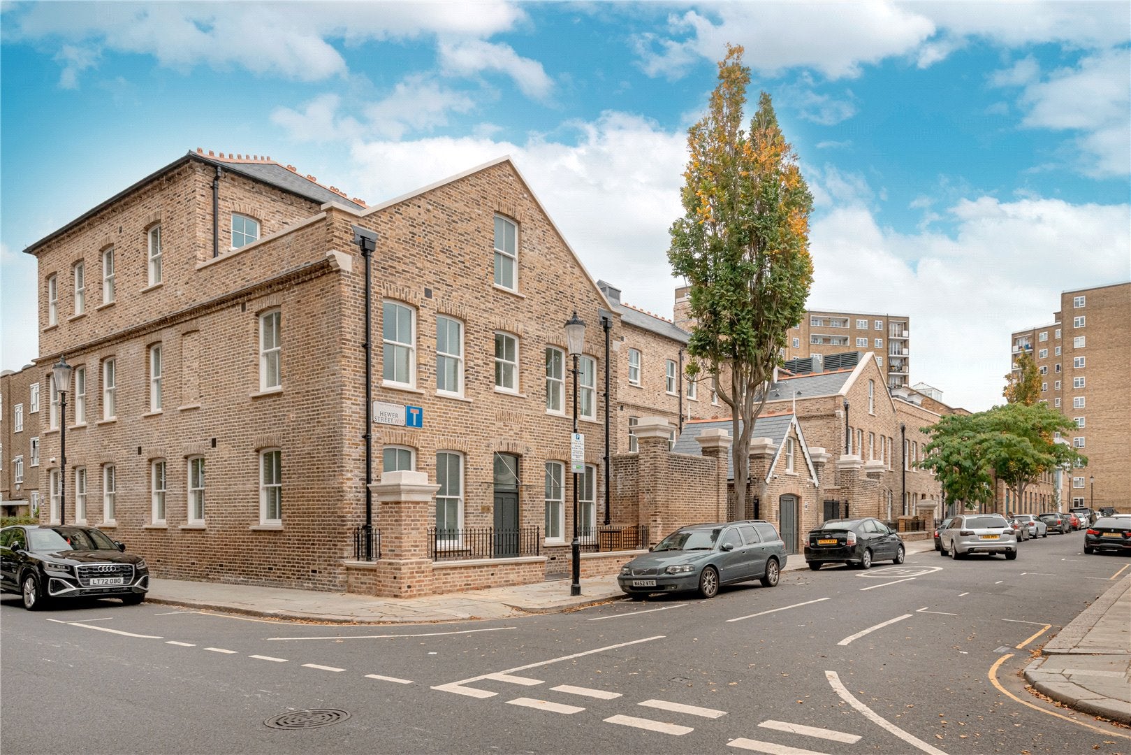 Flat Hewer Street in Greater London