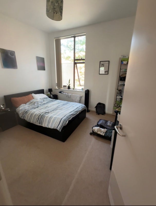 Room Hastings Road in Greater London