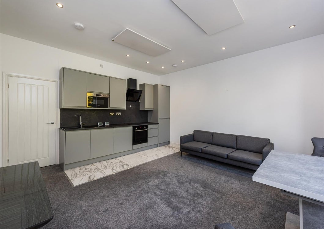 Flat Whitchurch Road in Cardiff County
