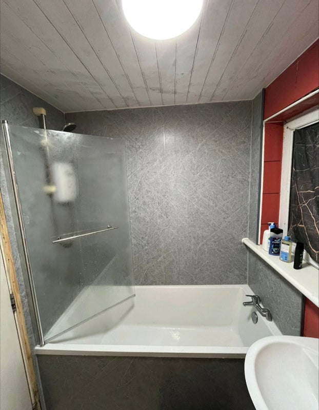 Room St Mungo Avenue in Glasgow