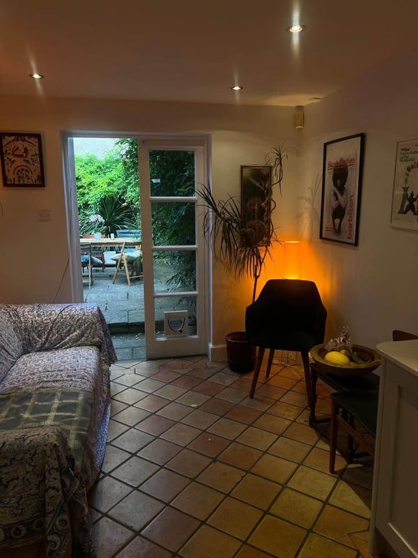 Room Dowlas Street in Greater London