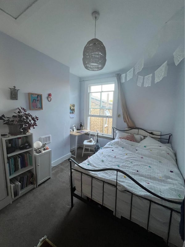 Room Dowlas Street in Greater London