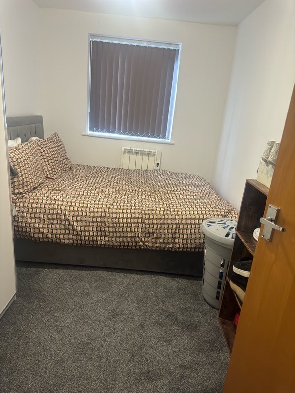 Room Whalley Road in Middleton