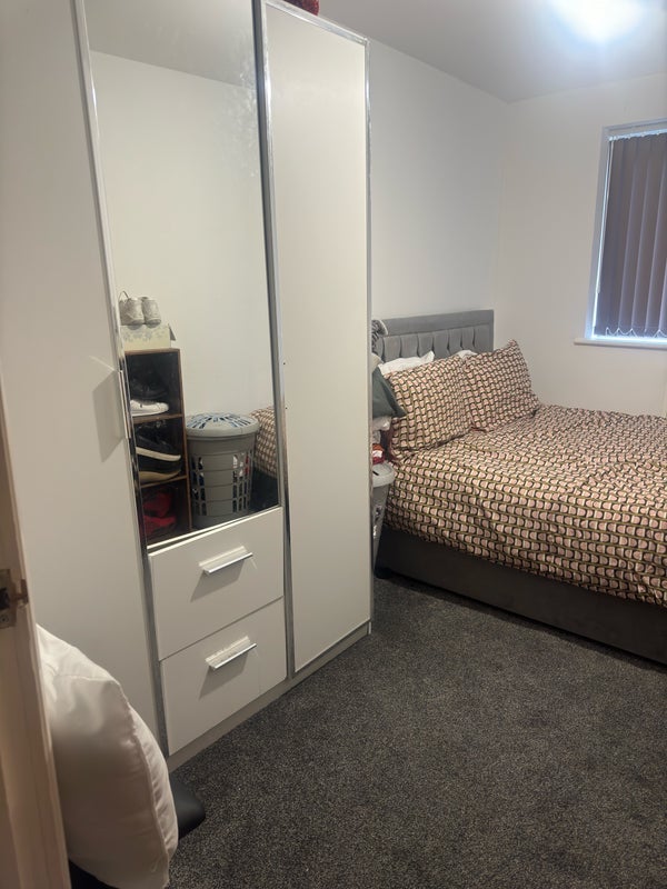 Room Whalley Road in Middleton