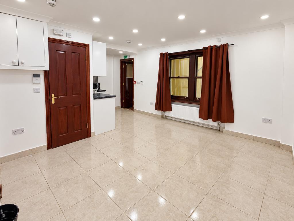 Flat Maclise Road in Greater London