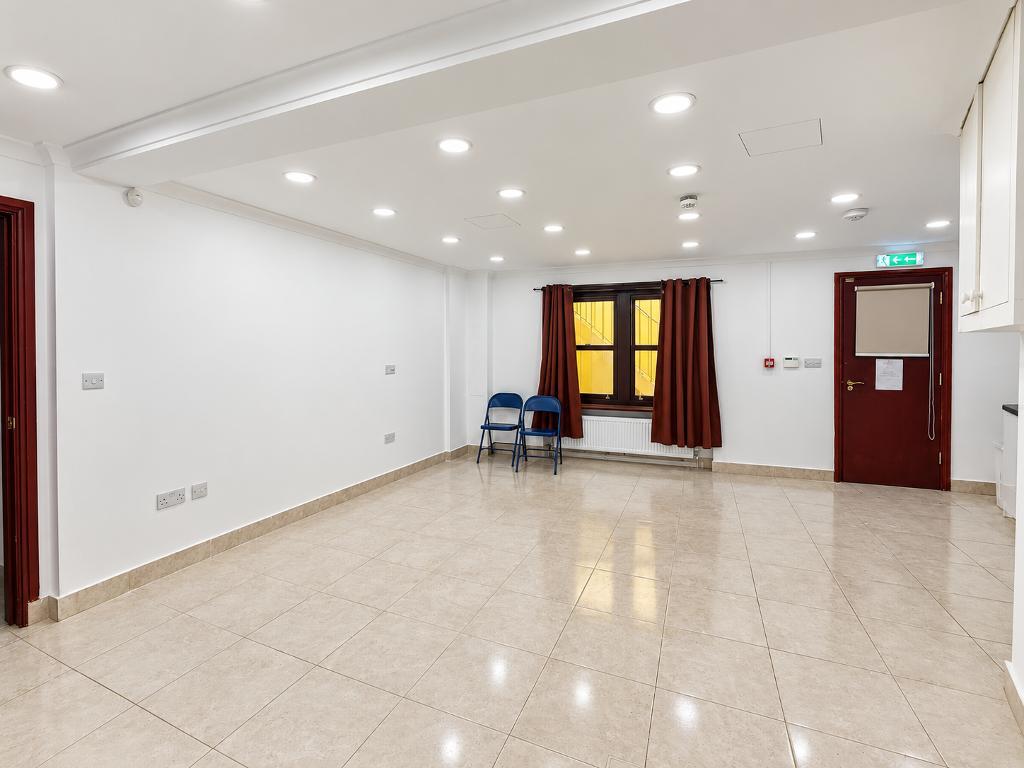 Flat Maclise Road in Greater London