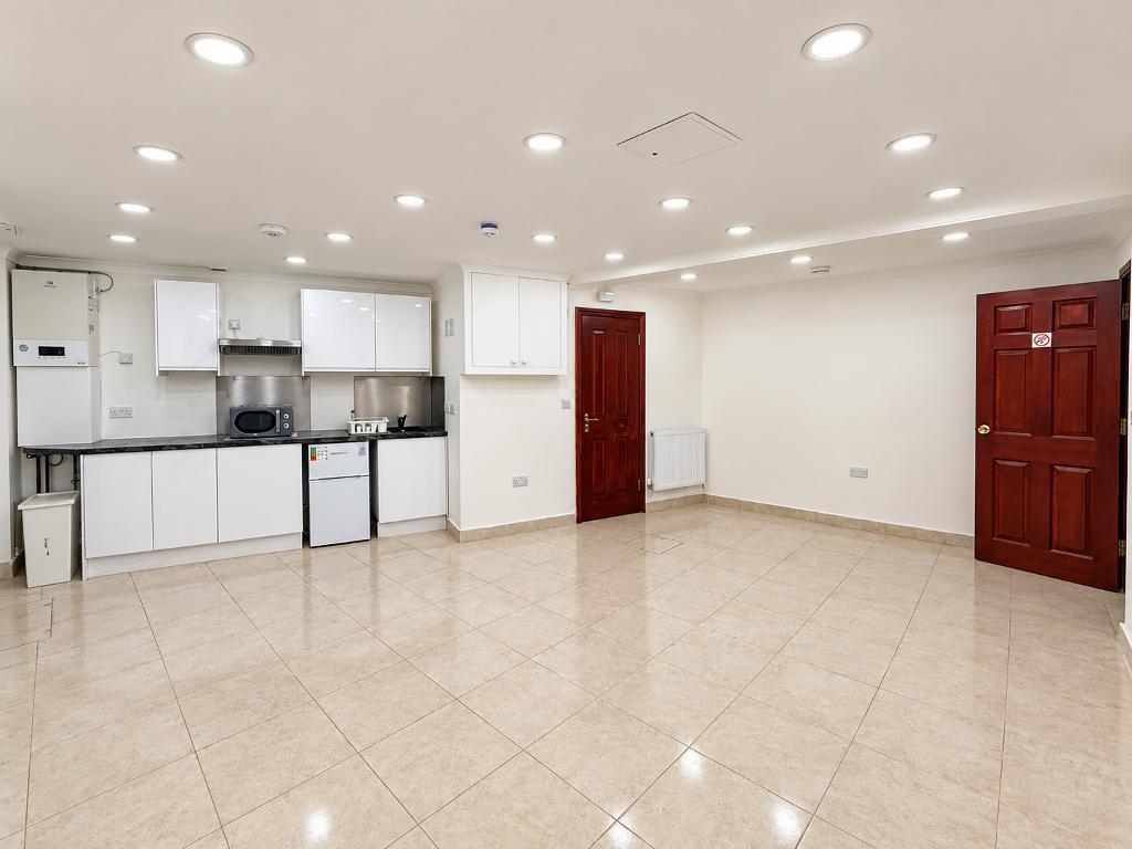 Flat Maclise Road in Greater London