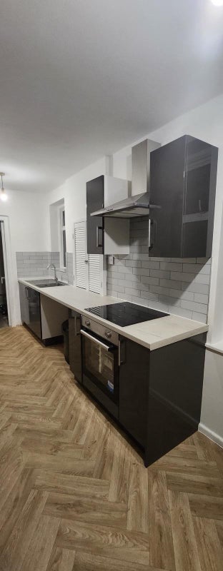 Room Lyttelton Road in Greater London