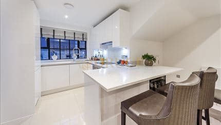Flat Rainville Road in Greater London