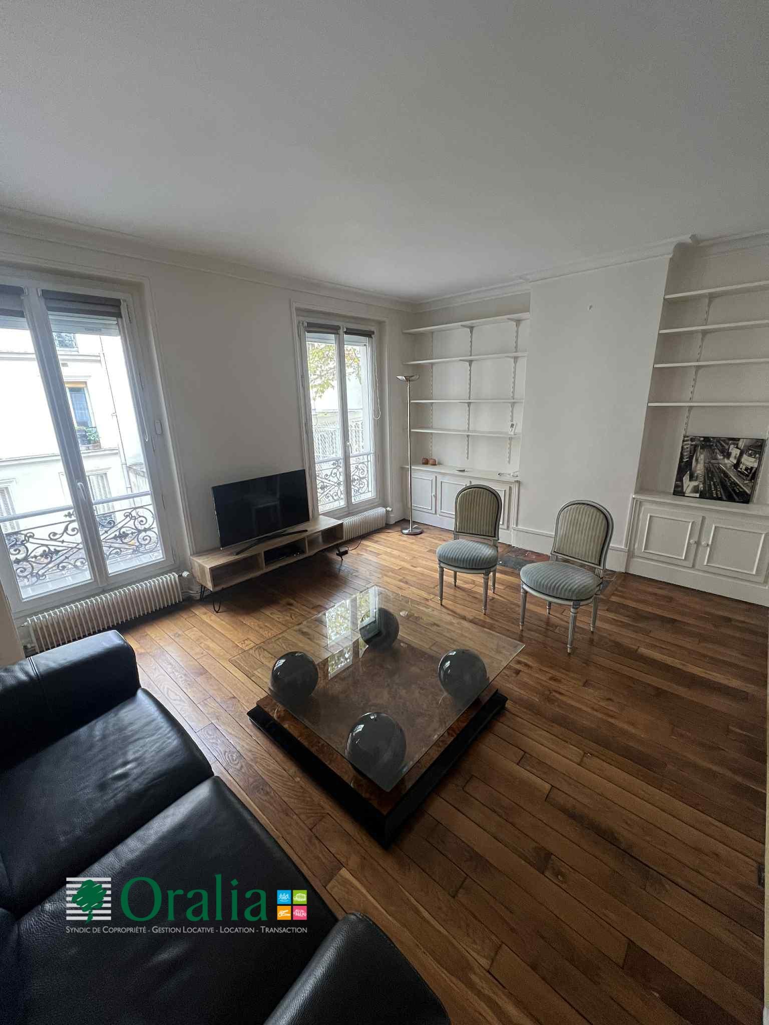 Flat Rue Monge in Paris