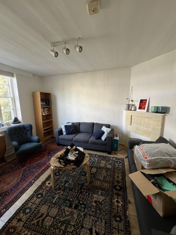 Room Upper Park Road in Greater London