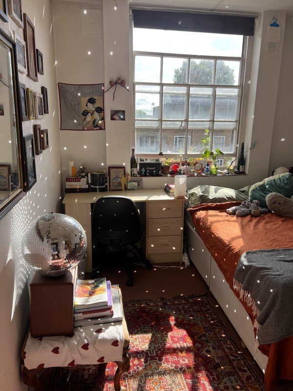 Room Upper Park Road in Greater London