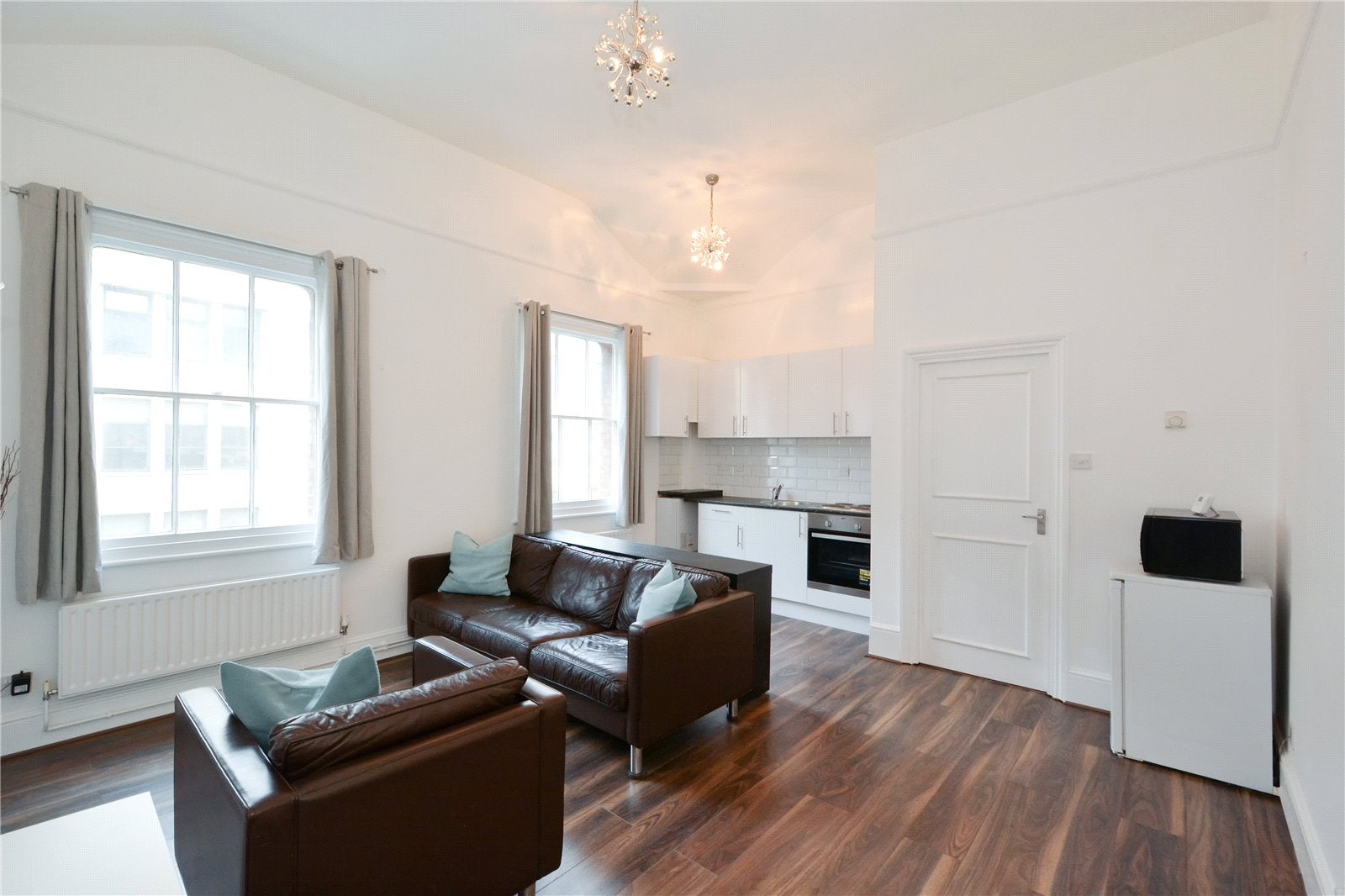 Flat Commercial Street in Greater London