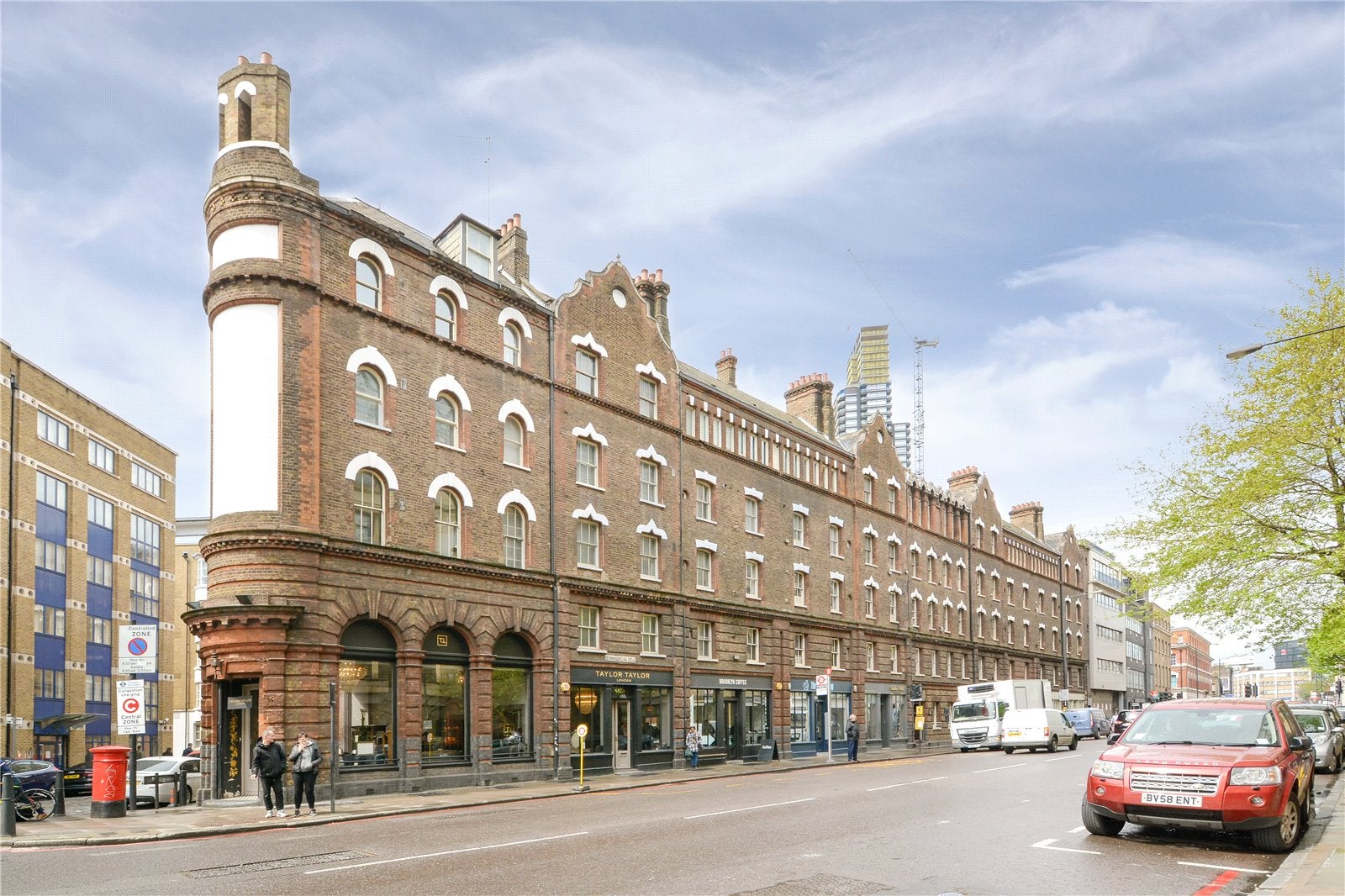 Flat Commercial Street in Greater London