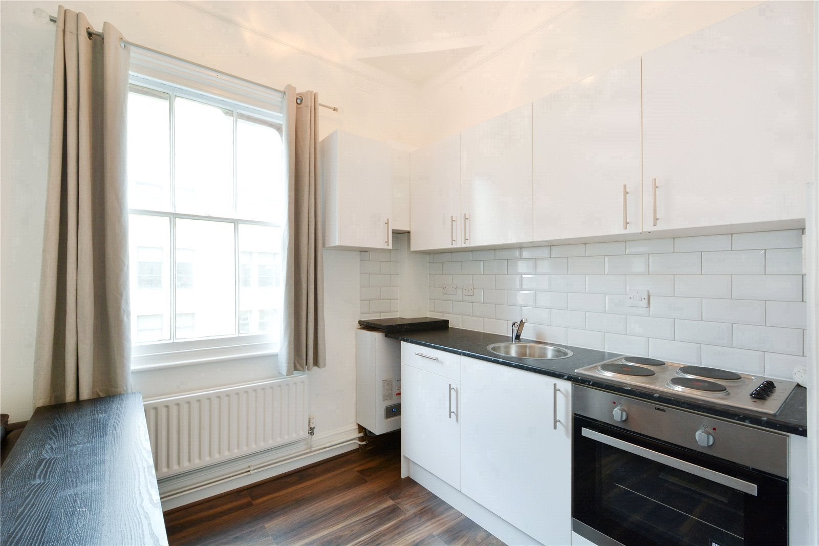 Flat Commercial Street in Greater London