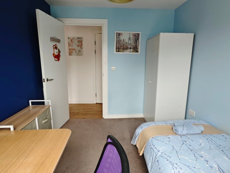 Room Conington Road in Greater London