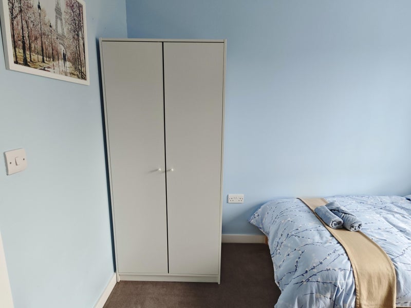 Room Conington Road in Greater London